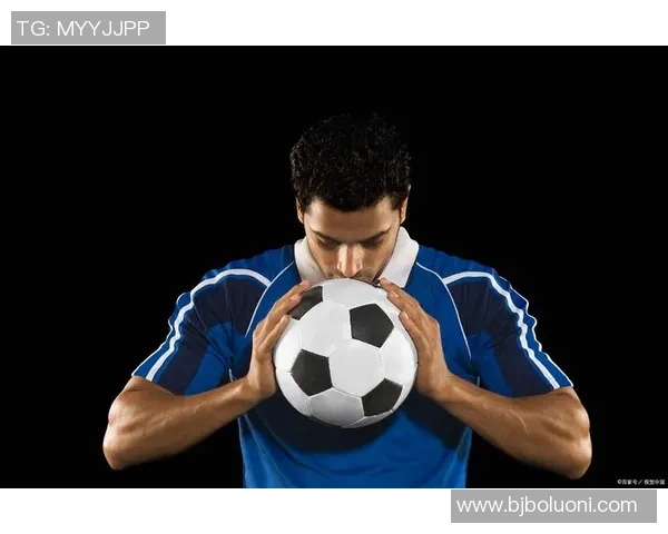 足球荣耀之路：深入解析北京足球队的团队协作与战术配合