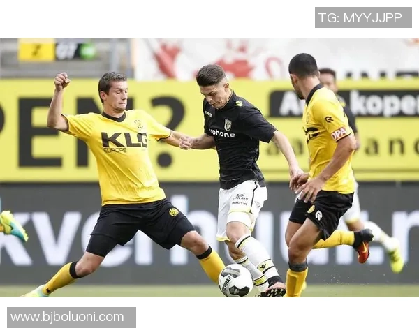 阿贾青年与马斯特的精彩对决揭示足球战术与团队合作的魅力